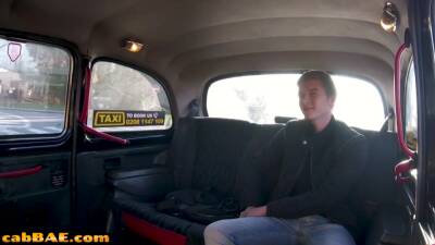 Cute euro cabbie pussyeaten before sideways sex on backseat - txxx.com - Russia