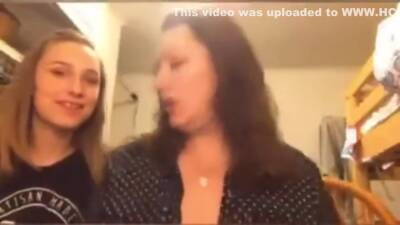 Mother Flashing Her Tits On Daughters Live - hclips.com