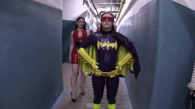 Face Sitting On Batgirl - upornia.com