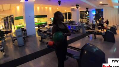 Skinny amateur Thai teen Cherry loves playing with big balls - nvdvid.com - Thailand
