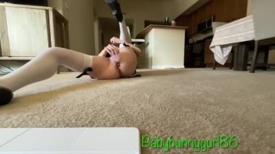 Desperate Pee Girl Plays With Pussy. I Release On The Carpet! - Babybunnygurl86 - hclips.com