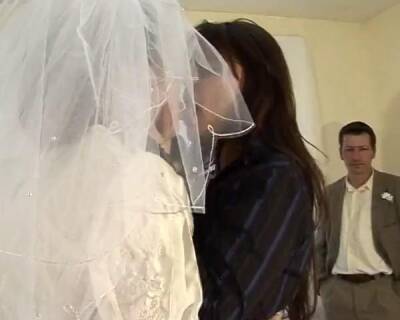 Fuck The Bride. English Amateur - sunporno.com - Britain
