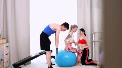 Home fitness threeway workout - drtuber.com - Russia