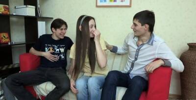 Delightful russian Karina blows big dink - icpvid.com - Russia