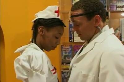 Black Nurse In Stockings Sucks The Doctors Dong On Knees - upornia.com - Usa
