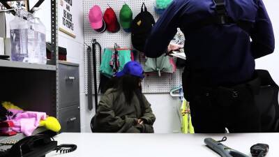 Hot collector sucked LP officers dick - nvdvid.com