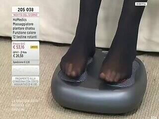 WONDERFUL BAREFEET ON TV - fetishpapa.com