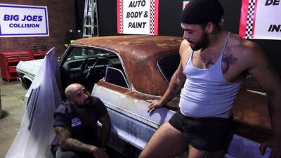 Mechanic Atlas Grant pounds hot Latino Tim Drake's ass - icpvid.com