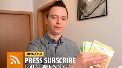 HUNT4K. Wild girl fools around to help husband sign contract - nvdvid.com
