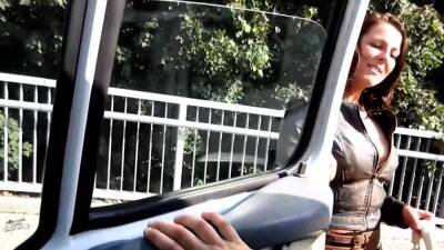 Naughty russian tour guide outdoor public bj - nvdvid.com - Russia