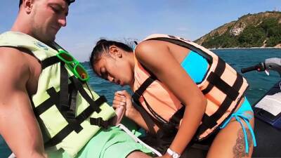 Thai teen giving blowjob on a jet ski - drtuber.com - Thailand