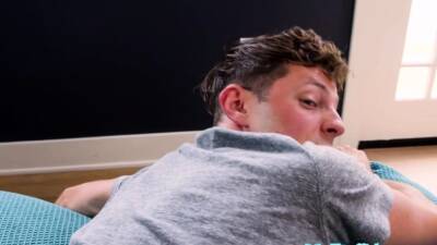 Fingered jock breeded by muscle stepbro - nvdvid.com