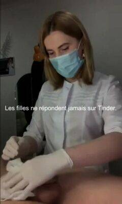 La femme suce secretement le client au salon d'epilation - drtuber.com - France