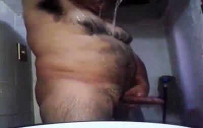 Str8 pakistani daddy shower time - drtuber.com - Pakistan