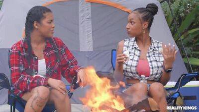Maya - Licking Pussy By The Fire - Sarai Minx And Maya Farrell - hclips.com
