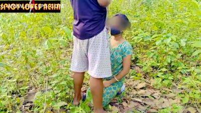 Indian Risky Outdoor Jungle Sex With Beautiful Girl & Cum Swallow - hclips.com - India
