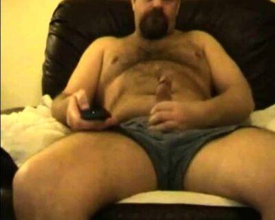 daddy bear playing with cock and sex toy - drtuber.com