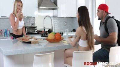 Bf Gf In Daughter Fucks Mom' S Man - upornia.com