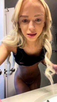 amateur blonde solo webcam - drtuber.com