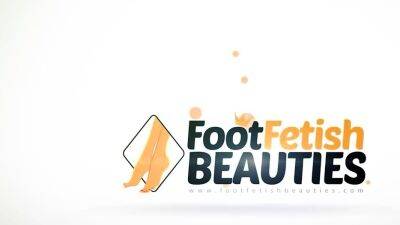 PetraFeet takes socks off sniffs feet - drtuber.com - Italy