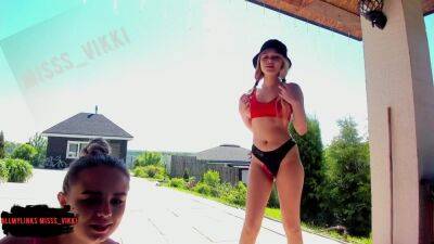 2 Girls Are Overexcited And Cant Hold Back - hclips.com