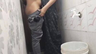 Bathroom Sex Hot Aunty With Very Yang Boyfriend Taking Bat - hclips.com