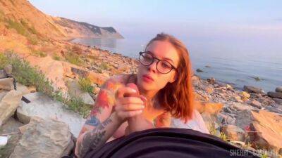Took Her Dick In Her Mouth Right On The Beach - hclips.com
