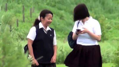 Asian school teens peeing - drtuber.com
