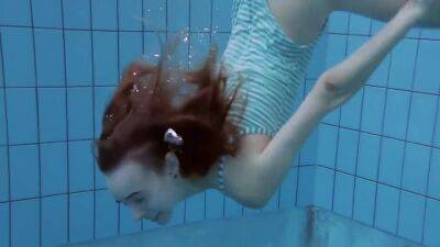 Super Hot Underwater Hairy Babe 5 Min With Anna Netrebko - upornia.com - Russia