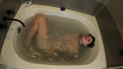 I Was Filmed While Taking A Bath - hclips.com