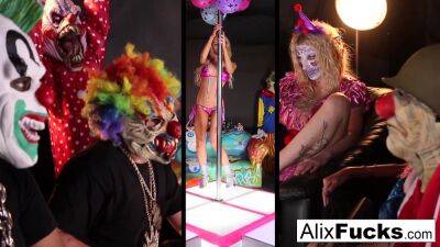 Crazy Clown Strip Club lesbian fucking! - sexu.com