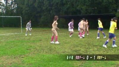 JAV naked soccer player gets toyed to intensive orgasm by a referee - sunporno.com