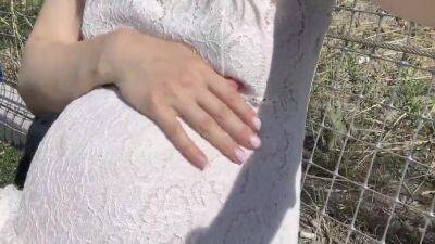 Selfie Of My Pregnant Wife She Play With Her Pussy Outside - hclips.com