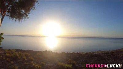 sex on the beach - veryfreeporn.com