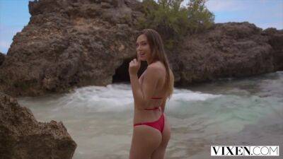 Pounding Bikini Models In Paradise - upornia.com