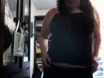 Fat girl shows off the cam - drtuber.com