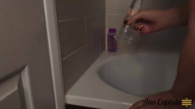 Housewife Curvy Milf Takes Bath And Squirts With Dildo. Close Up Gushing - hclips.com