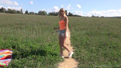 And Lola Outside In The Field With Eyla Moore - upornia.com