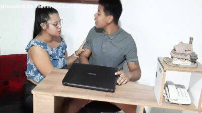 My Stepsister Gives Me A Blowjob While Im In Virtual Class - hclips.com