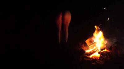 Model Gets Loose And Fingers Herself At Camp Fire Party - Caught On Tape - upornia.com