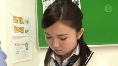 Asian college girl rubs hairy pussy - drtuber.com - Japan