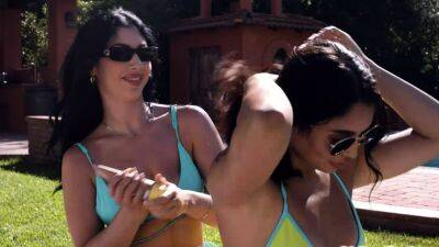 Outdoor fuck sesh with two sexy hot milfs in bikinis - drtuber.com