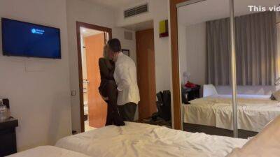 Teen Sexy Se Folla A Su Maduro Poniendose Muy Cachonda - upornia.com