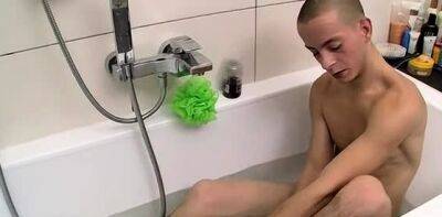 Lewd lad shows amoral foot fetish when masturbating - drtuber.com