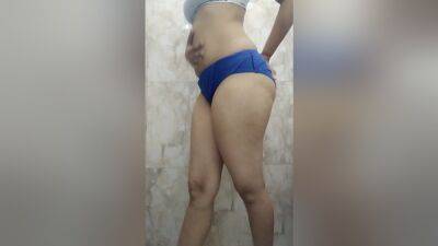 Indian College Girl Mms Leaked Hot Bathing - desi-porntube.com - India