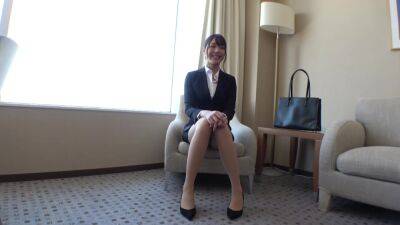 スーツがとても似合うモデル並みの美脚の絶対的美女 - senzuri.tube - Japan
