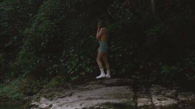 Amateur Girl Seduces In Forest Gets Delicious Ass Fucked - upornia - county Forest
