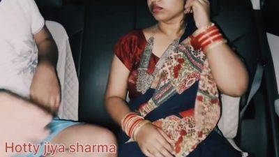 Desi Bhabhi Fucked Publicly In The Car With Indian Roleplay - desi-porntube.com - India