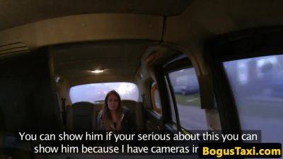 British Taxi Babe Riding Cabbies Dick Ontop - videomanysex.com - Britain