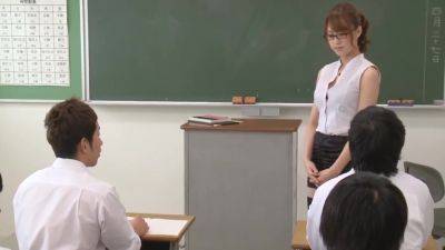 Akiho Yoshizawa In Beautiful Teacher Loves Teasing Men (2) - upornia.com